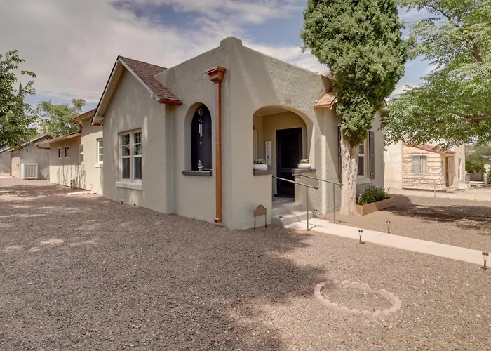Holiday home < 1 Mi To Dtwn: W/ Deck In Clarkdale! Clarkdale